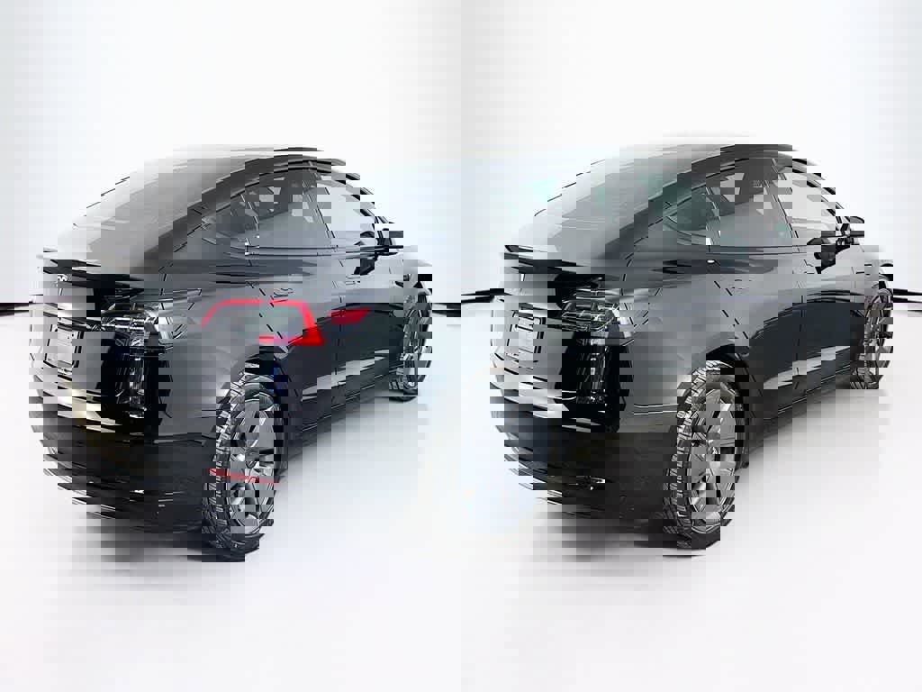 Used 2023 Tesla Model 3 Standard Range image 24