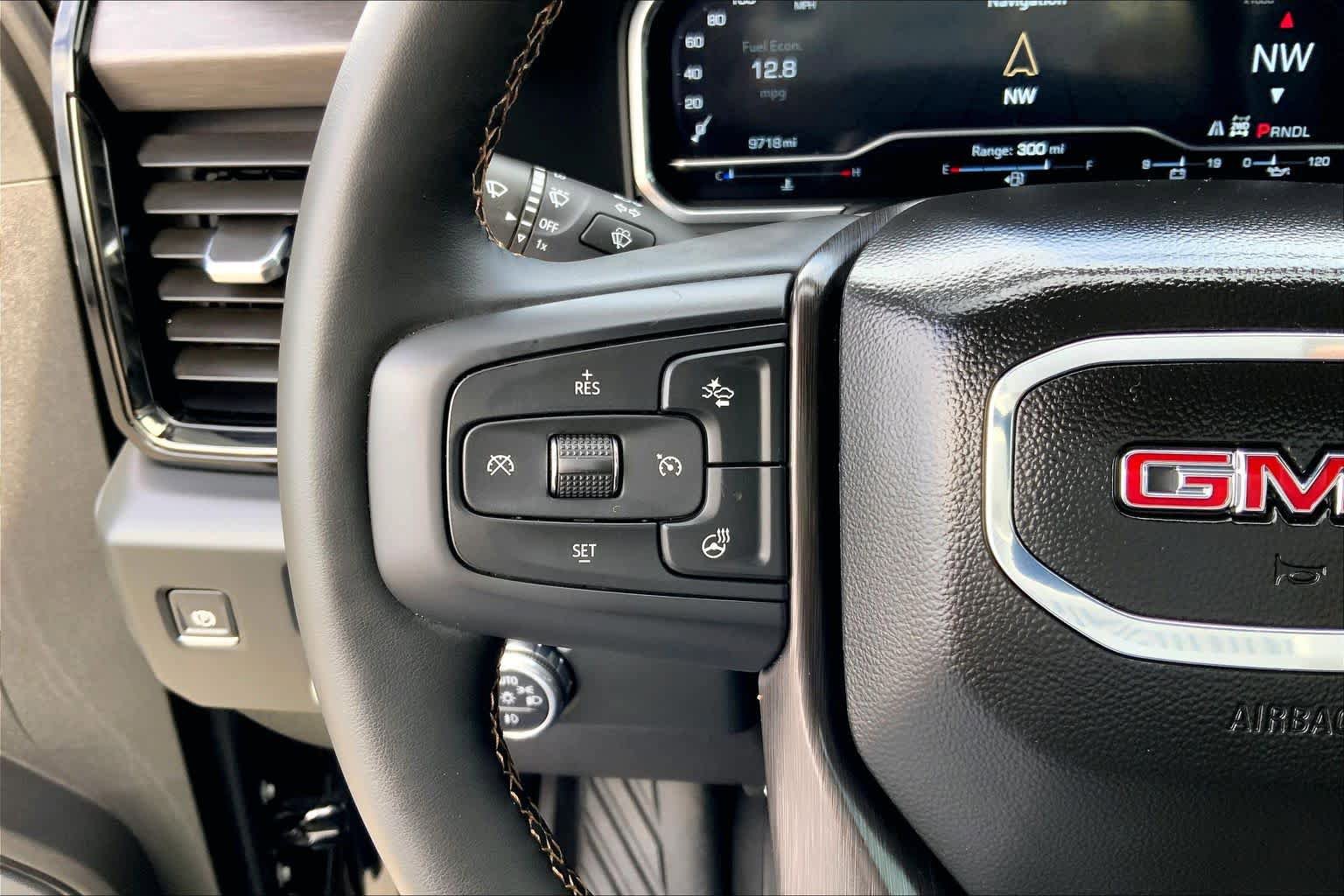 Used 2024 GMC Sierra 2500 AT4 w/ AT4 Premium Plus Package image 21
