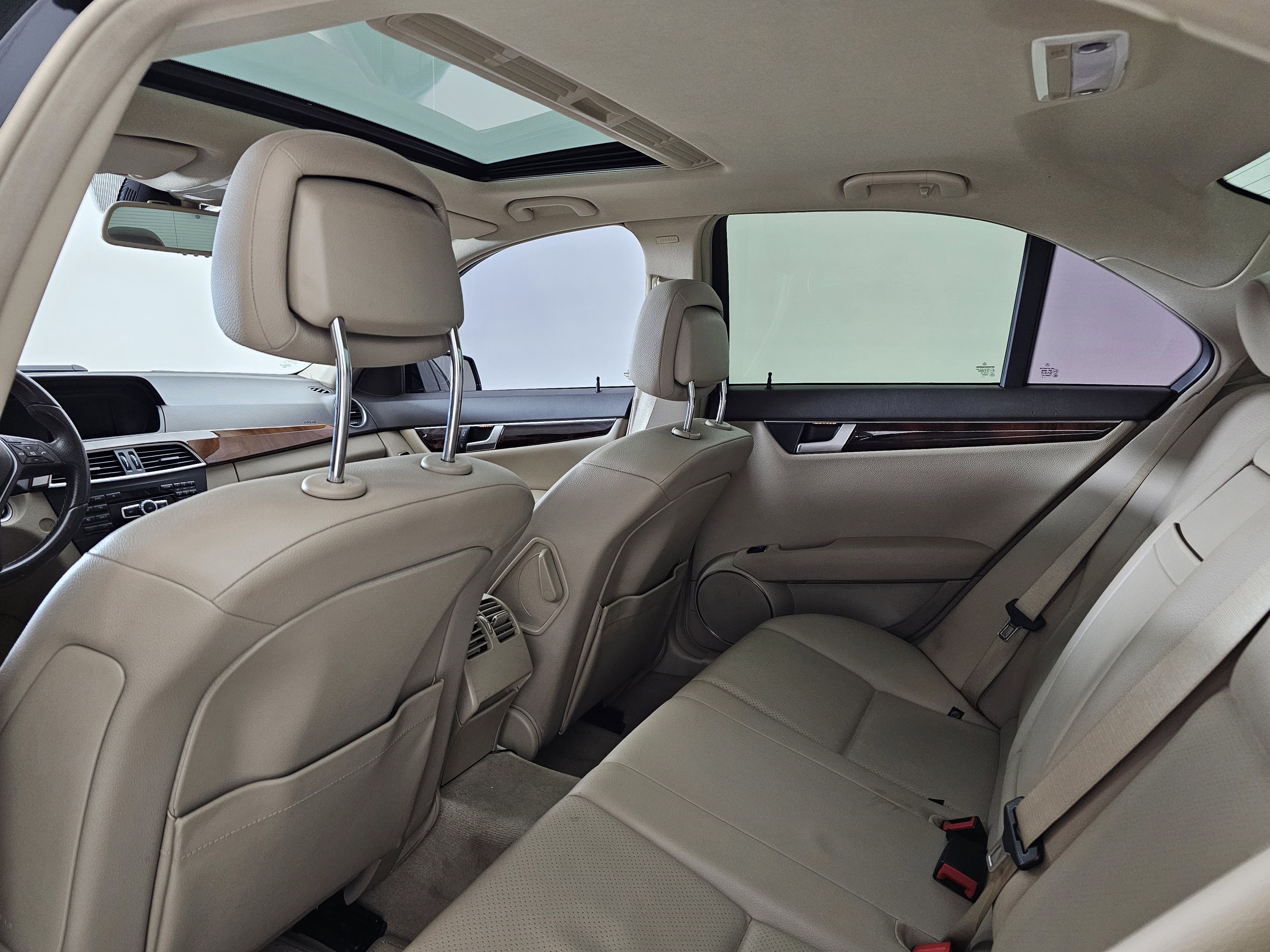 Used 2014 Mercedes-Benz C 250 Sedan image 15