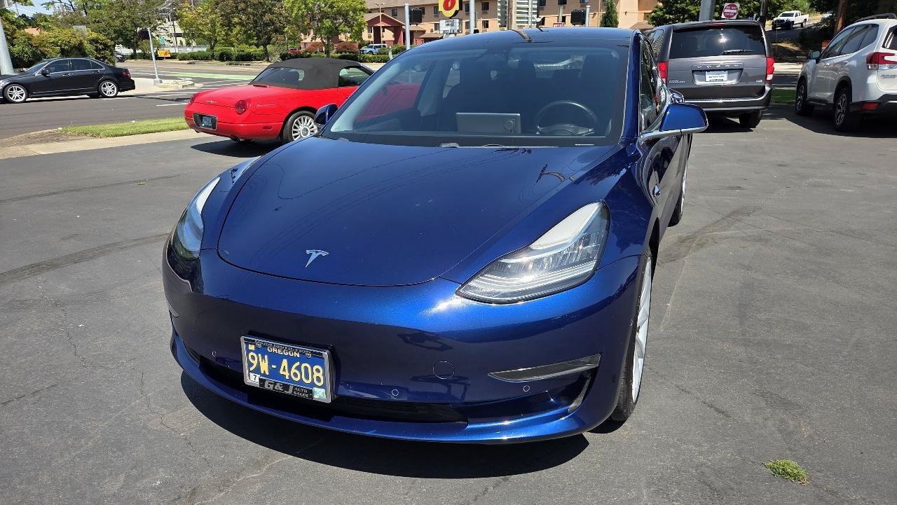 Used 2018 Tesla Model 3 Long Range RWD image 3