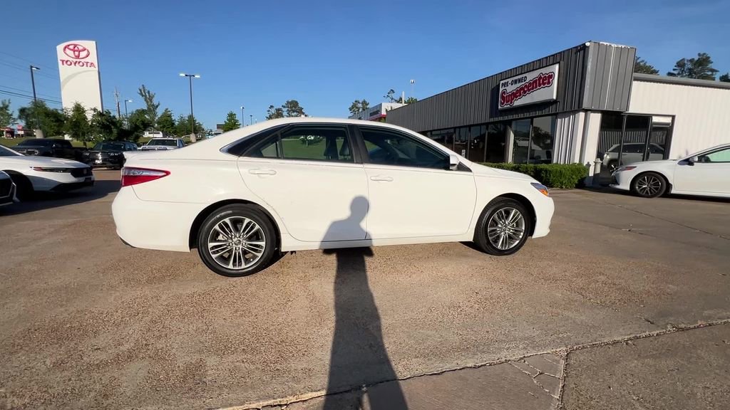 Used 2015 Toyota Camry SE FWD image 7