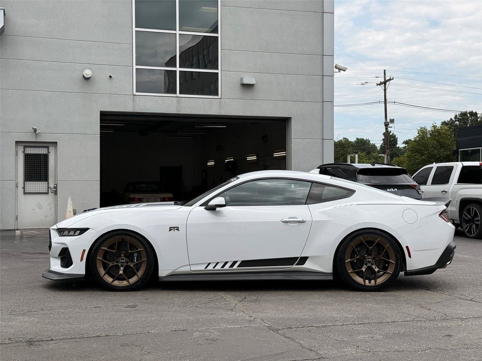Used 2025 Ford Mustang GT Premium w/ GT Performance Package RWD image 6