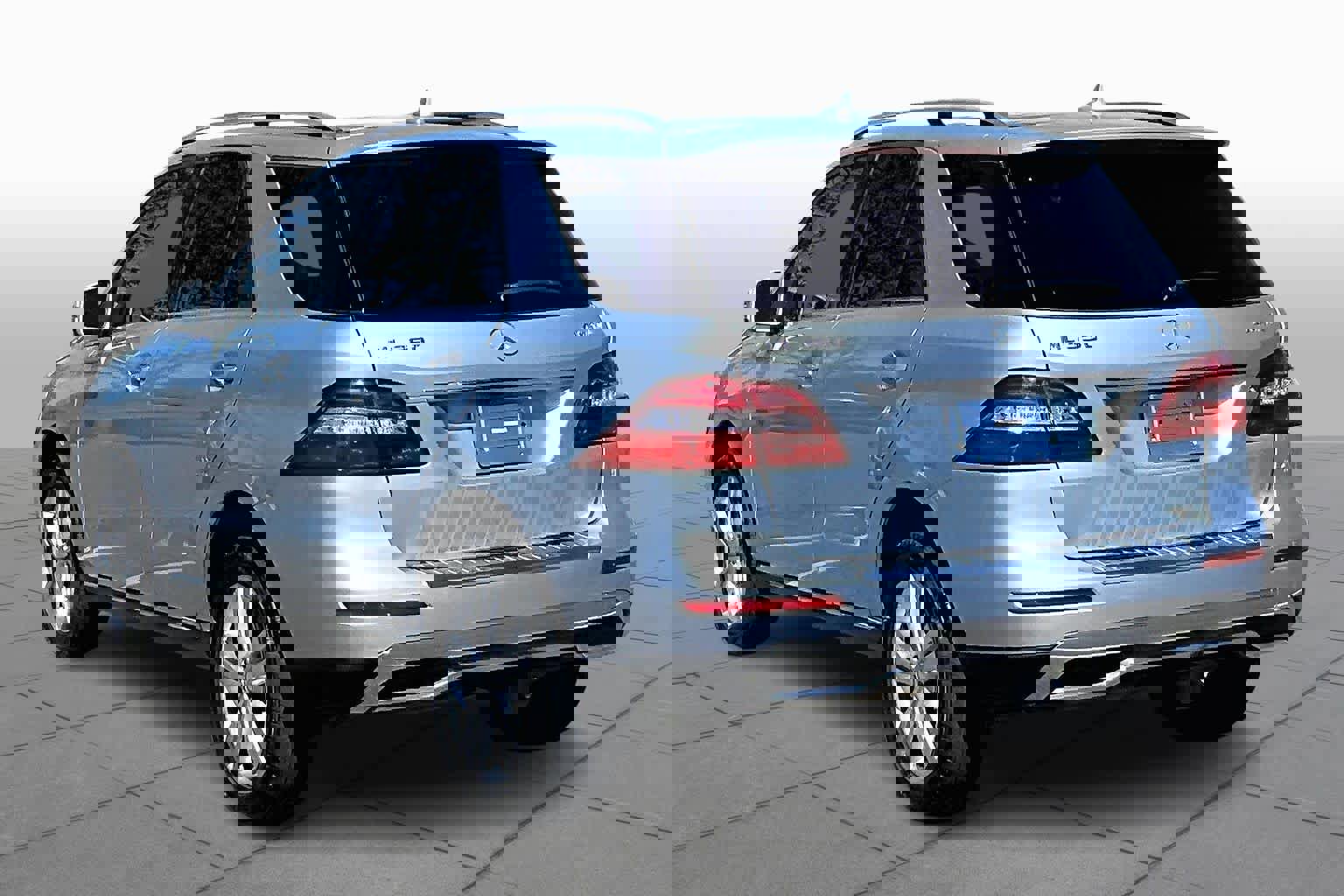 Used 2015 Mercedes-Benz ML 350 4MATIC image 11