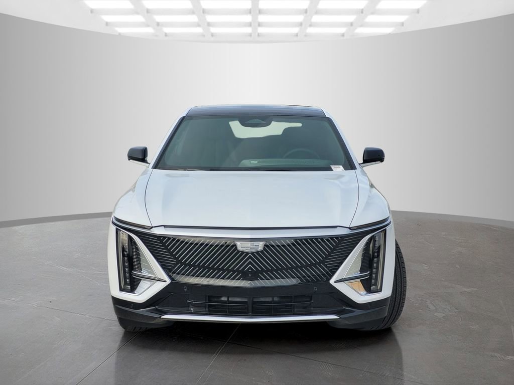 New 2026 Cadillac Lyriq Luxury image 2