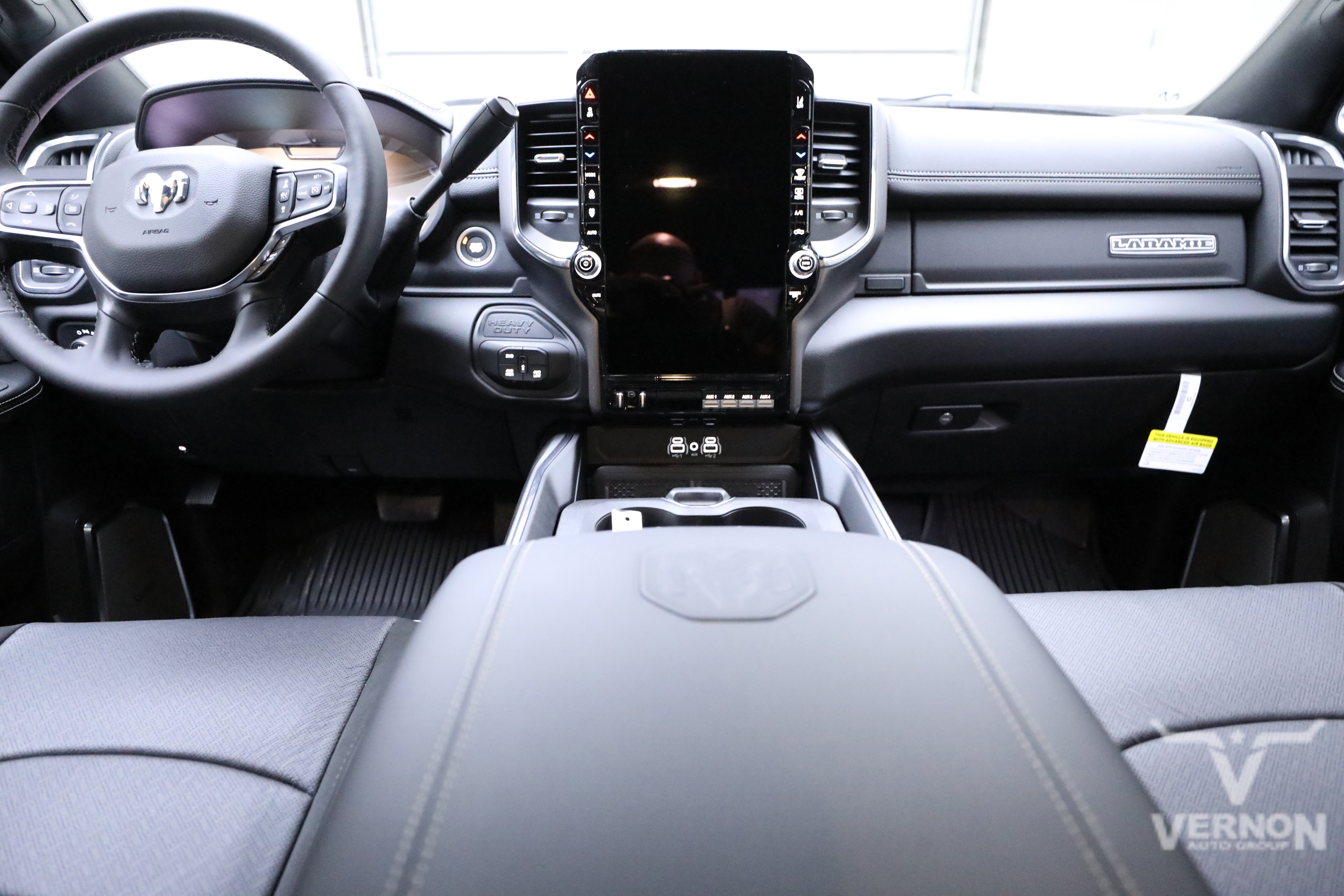 New 2026 RAM 2500 Laramie AWD/4WD image 13