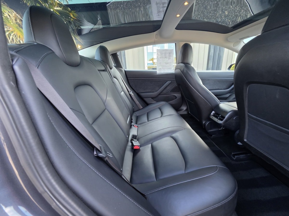 Used 2018 Tesla Model 3 Long Range AWD/4WD image 9