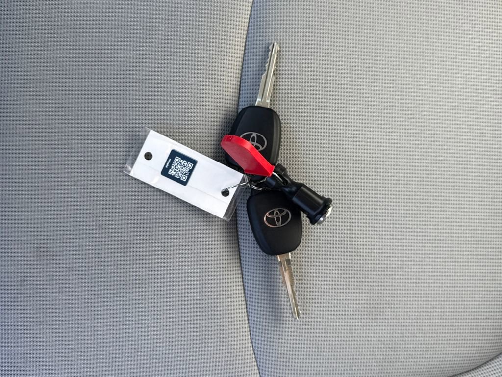 Used 2024 Toyota Corolla Cross L image 29