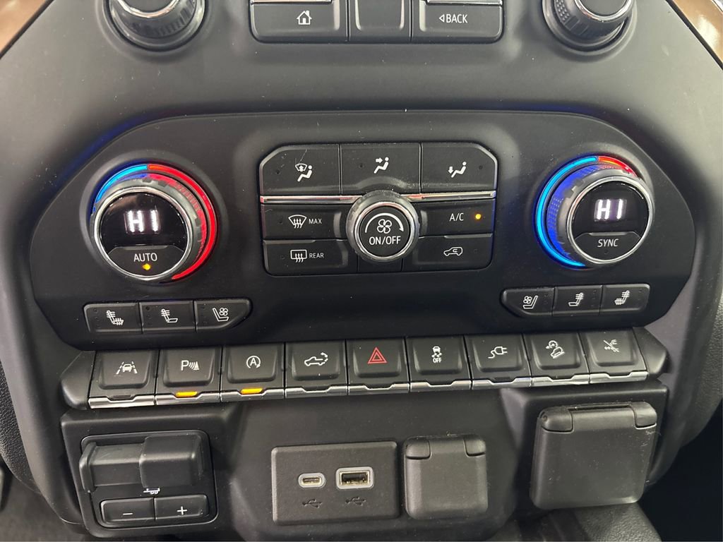 Used 2021 Chevrolet Silverado 1500 High Country image 34