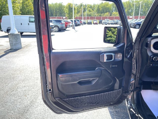 Used 2024 Jeep Wrangler Unlimited w/ Convenience Group AWD/4WD image 21