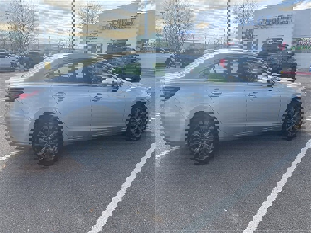 Used 2018 MAZDA MAZDA6 Touring image 2