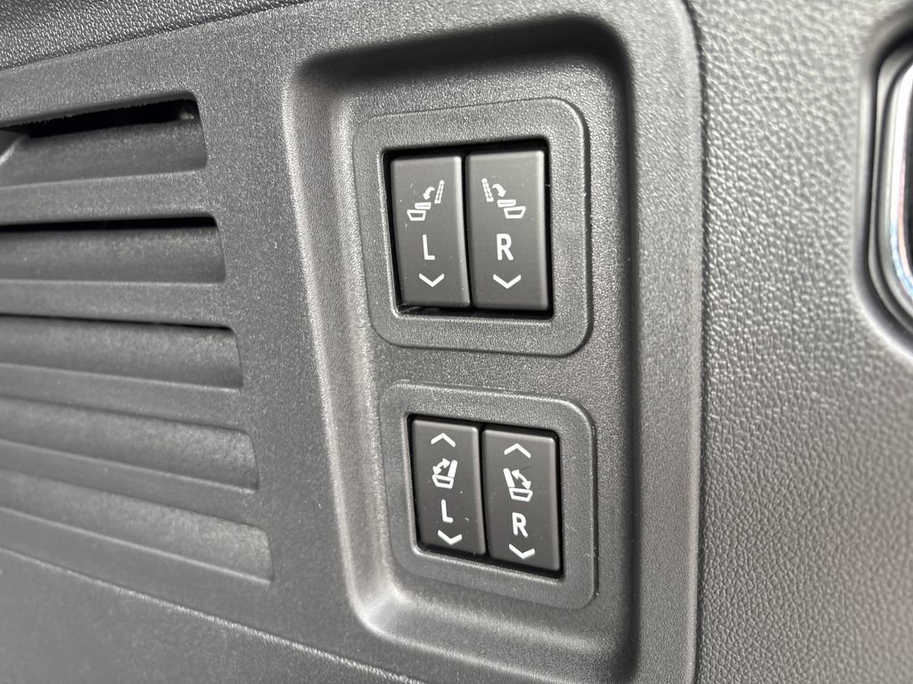 New 2026 GMC Acadia Denali Ultimate w/ LPO, Floor Liner Package FWD image 46