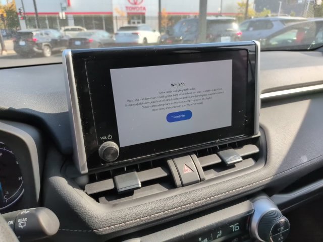 Used 2025 Toyota RAV4 LE AWD/4WD image 19
