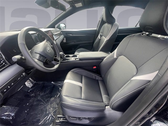 Used 2026 Toyota Camry SE image 10