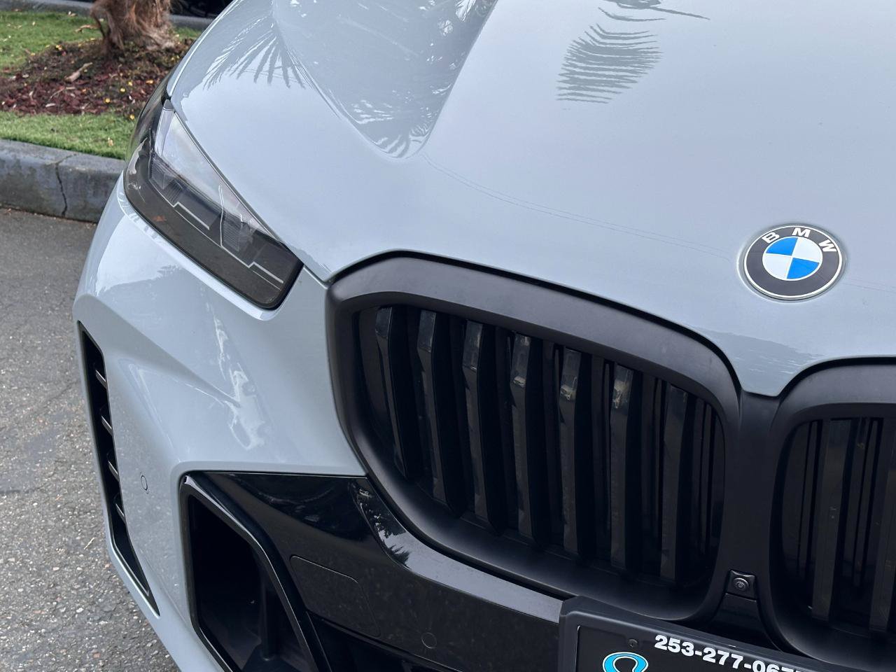 Used 2025 BMW X5 xDrive40i w/ M Sport Package AWD/4WD image 26
