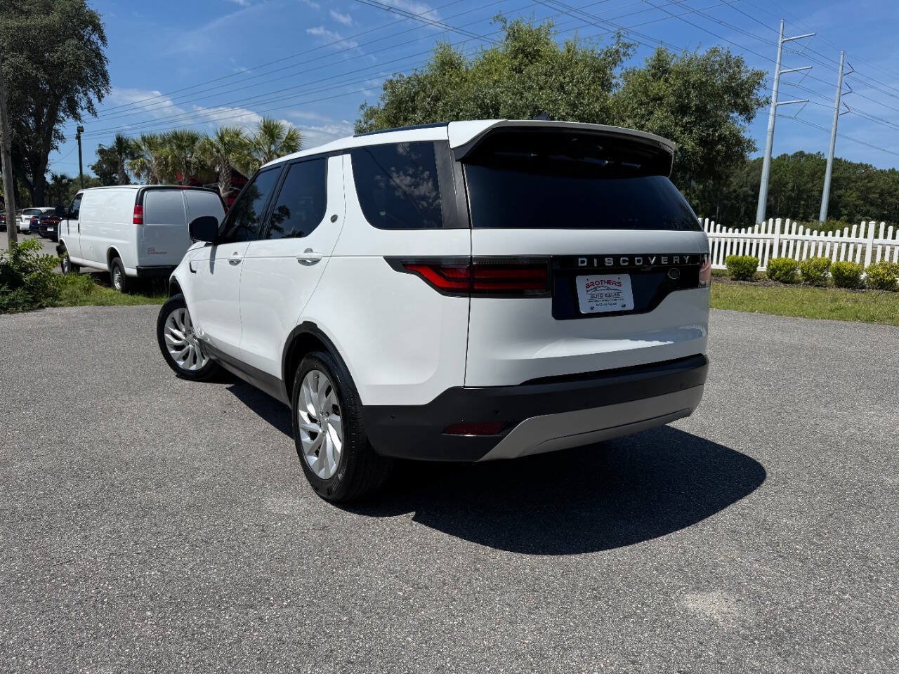 Used 2022 Land Rover Discovery S AWD/4WD image 31