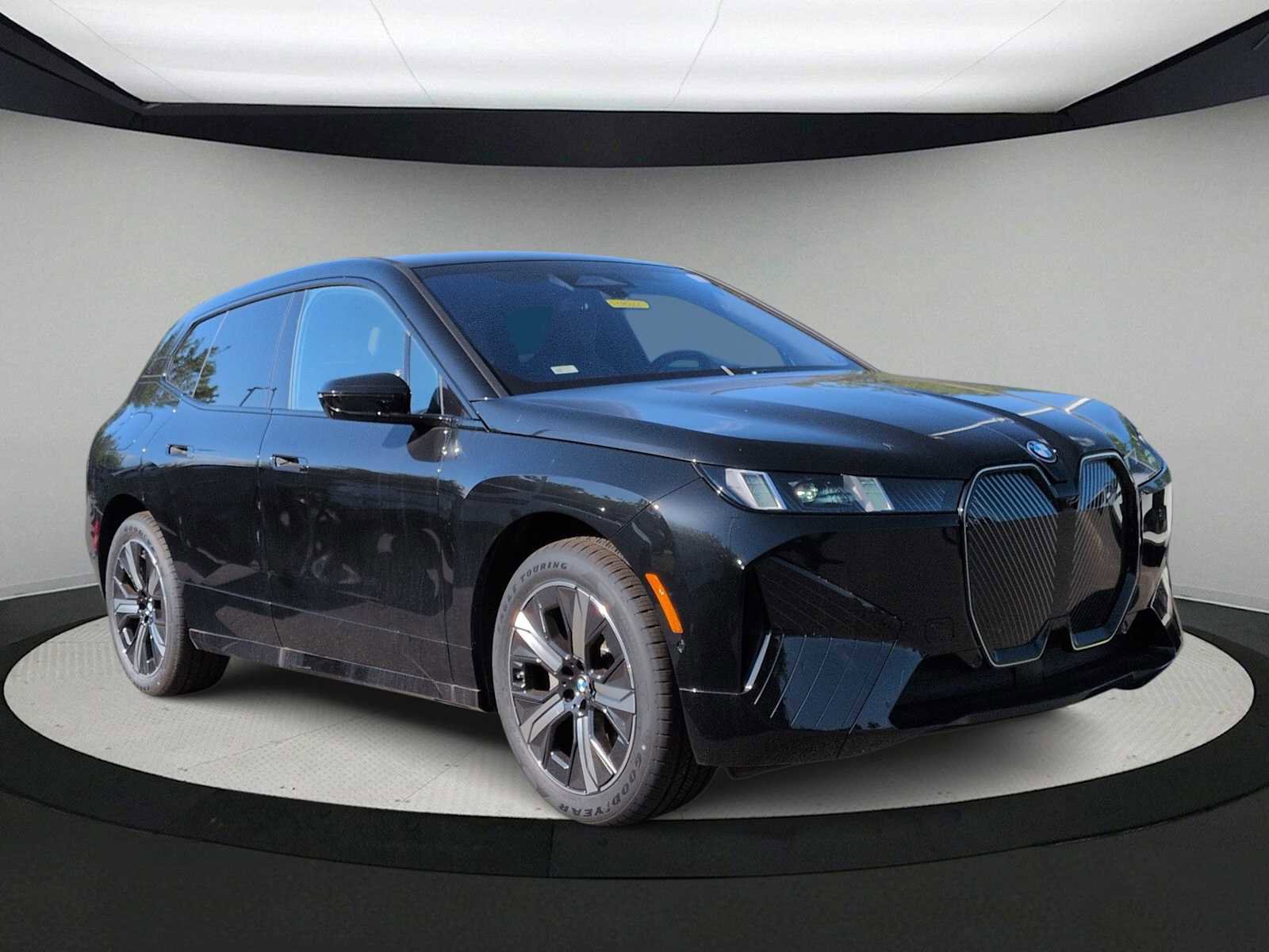 New 2026 BMW iX xDrive60 w/ Premium Package AWD/4WD image 2