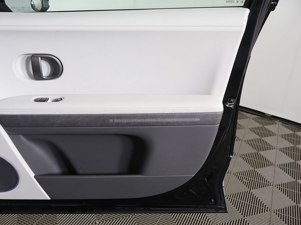 Used 2025 Hyundai Ioniq 5 Limited AWD/4WD image 28