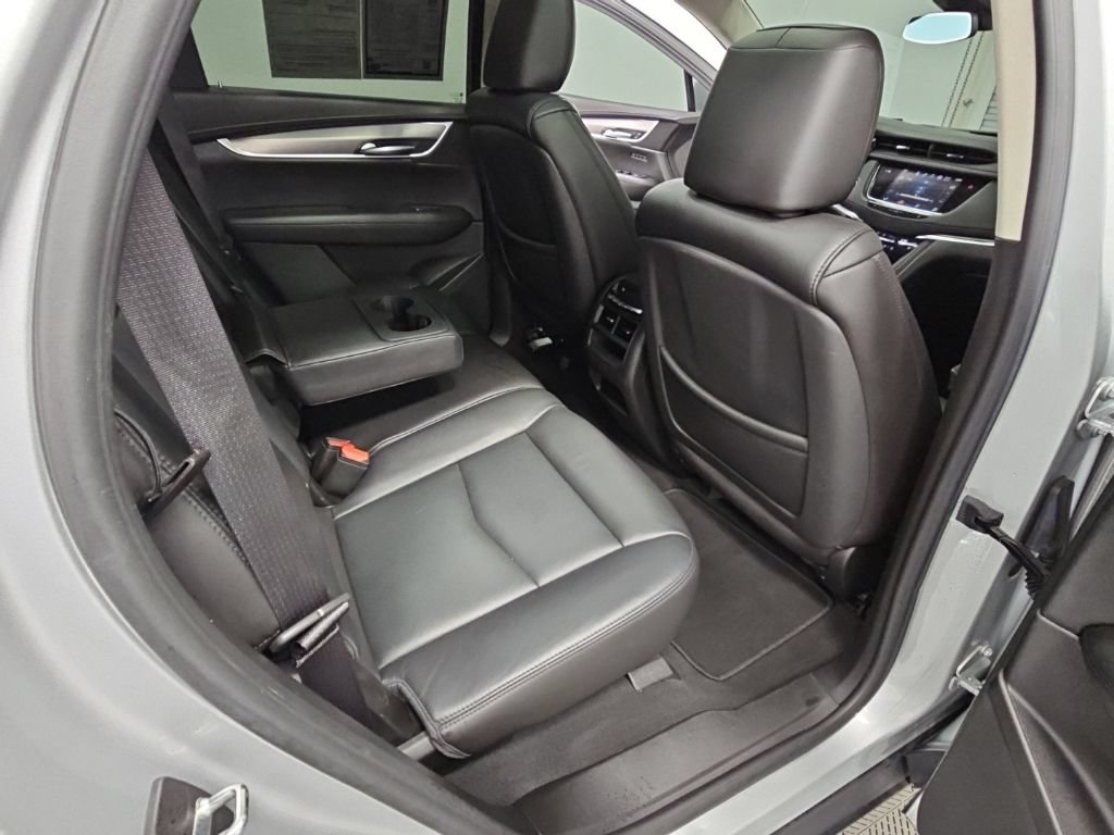 Used 2018 Cadillac XT5 Premium Luxury AWD/4WD image 36