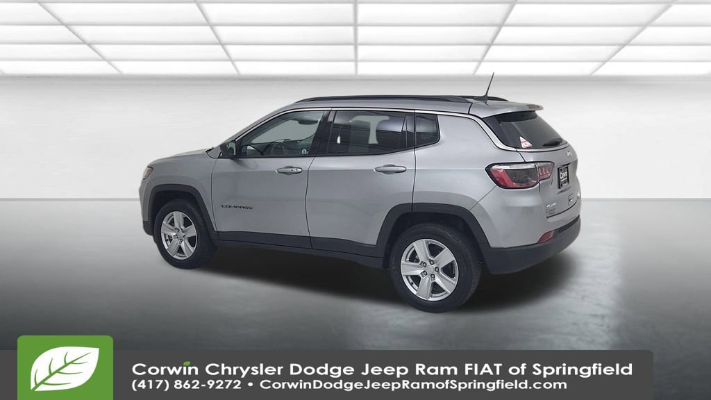 Used 2022 Jeep Compass Latitude image 10