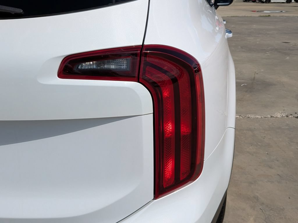 Certified 2024 Kia Telluride S FWD image 11
