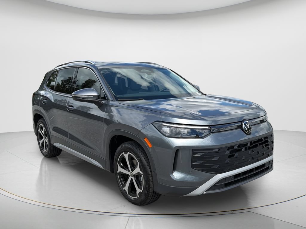 New 2026 Volkswagen Tiguan SE FWD image 3