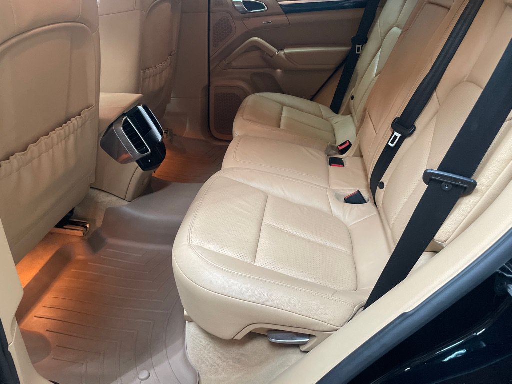 Used 2012 Porsche Cayenne AWD/4WD image 32