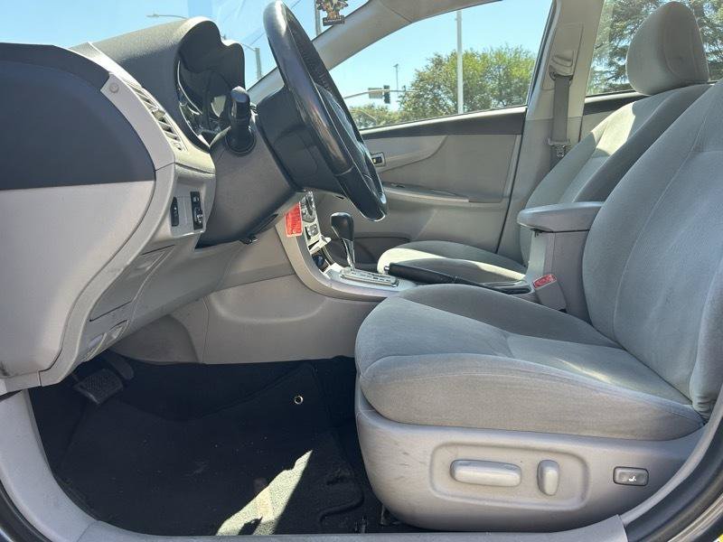 Used 2013 Toyota Corolla LE w/ Premium Pkg FWD image 6