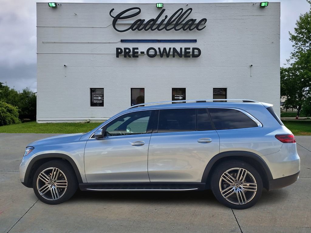 Used 2025 Mercedes-Benz GLS 450 4MATIC image 5