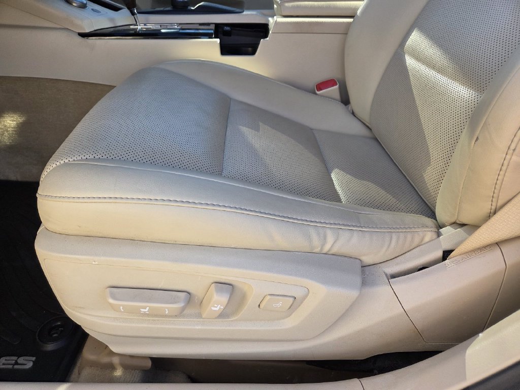 Used 2015 Lexus ES 350 w/ Premium Package FWD image 15