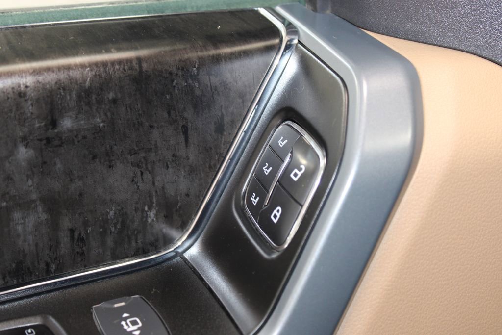 Used 2023 Ford F150 Lariat w/ Trailer Tow Package image 37