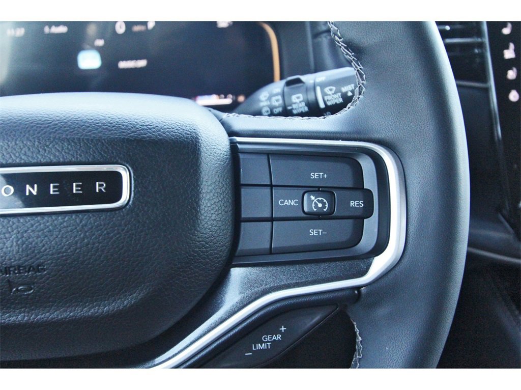 Used 2023 Jeep Wagoneer L 2WD w/ Premium Group I image 20