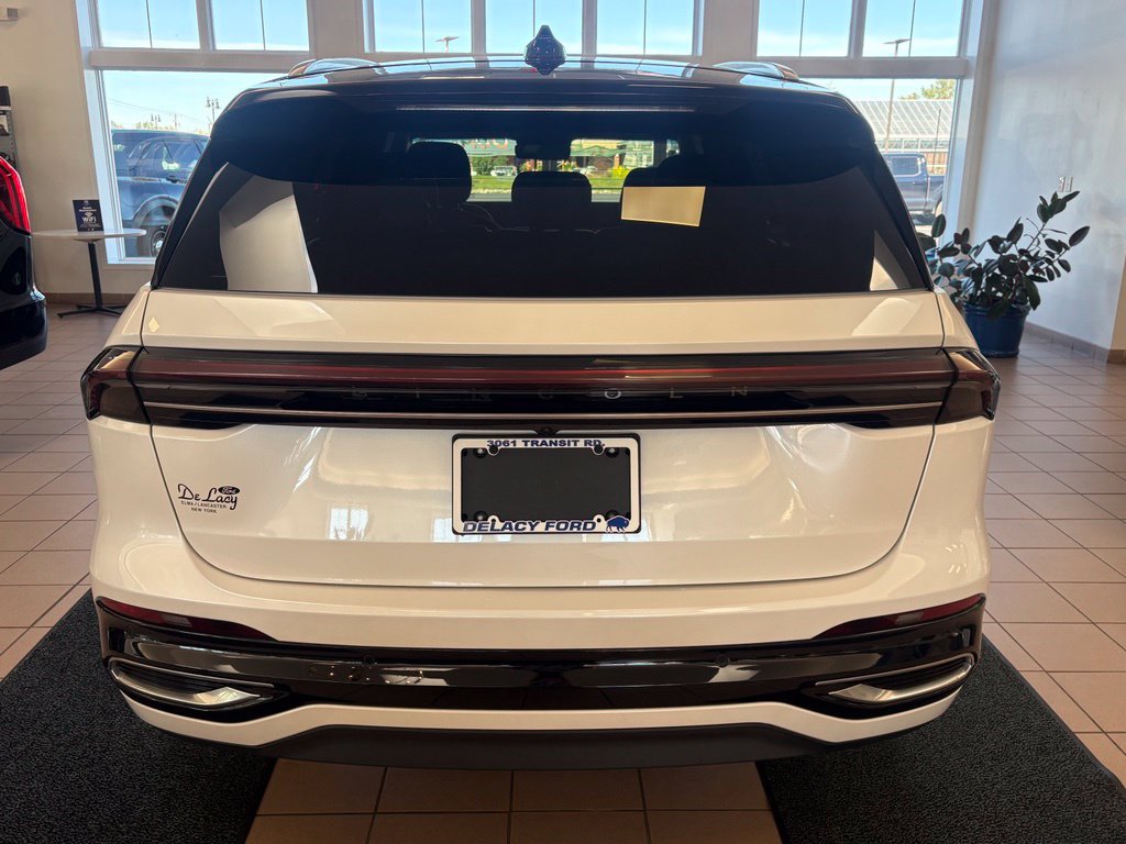 Used 2024 Lincoln Nautilus Reserve w/ Equipment Group 203A AWD/4WD image 6