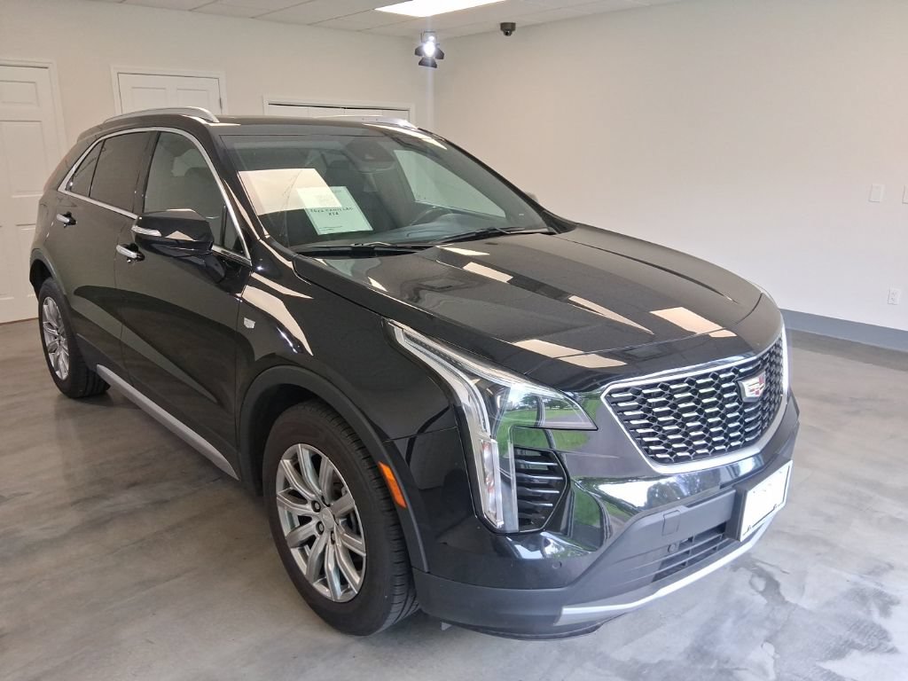 Used 2023 Cadillac XT4 Premium Luxury w/ Cold Weather Package AWD/4WD image 1