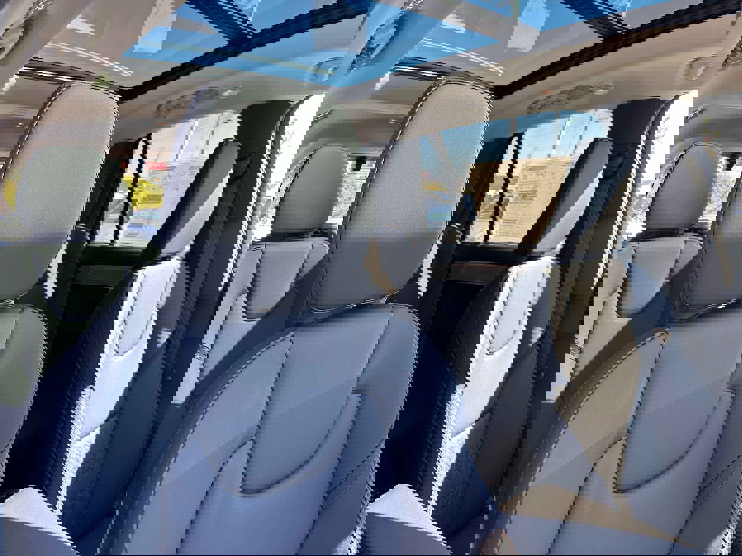 New 2026 Volvo XC90 B5 Core image 9