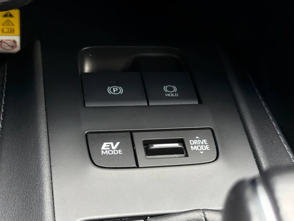 Used 2021 Toyota Venza XLE AWD/4WD image 32
