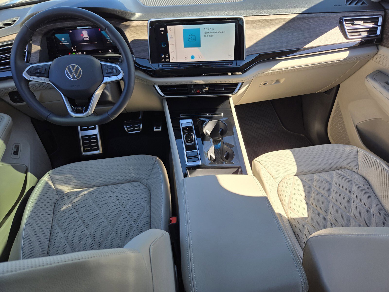 New 2026 Volkswagen Atlas SEL Premium R-Line image 10