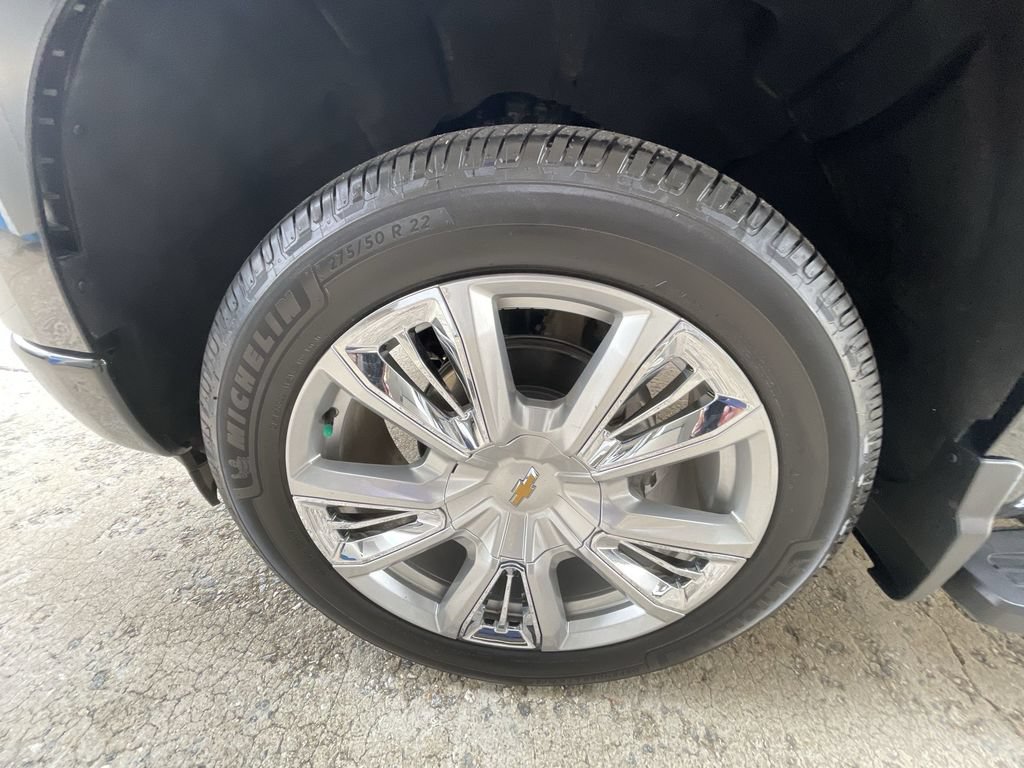 Certified 2023 Chevrolet Silverado 1500 High Country w/ High Country Premium Package AWD/4WD image 33