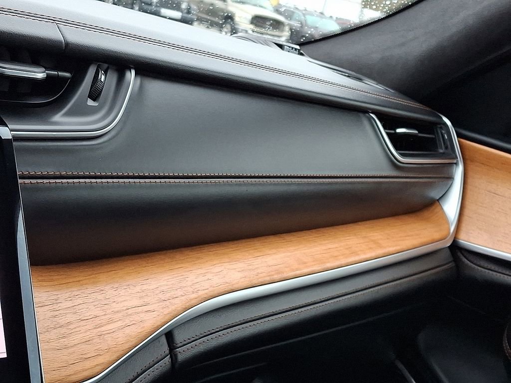 Used 2021 Jeep Grand Cherokee L Summit image 27