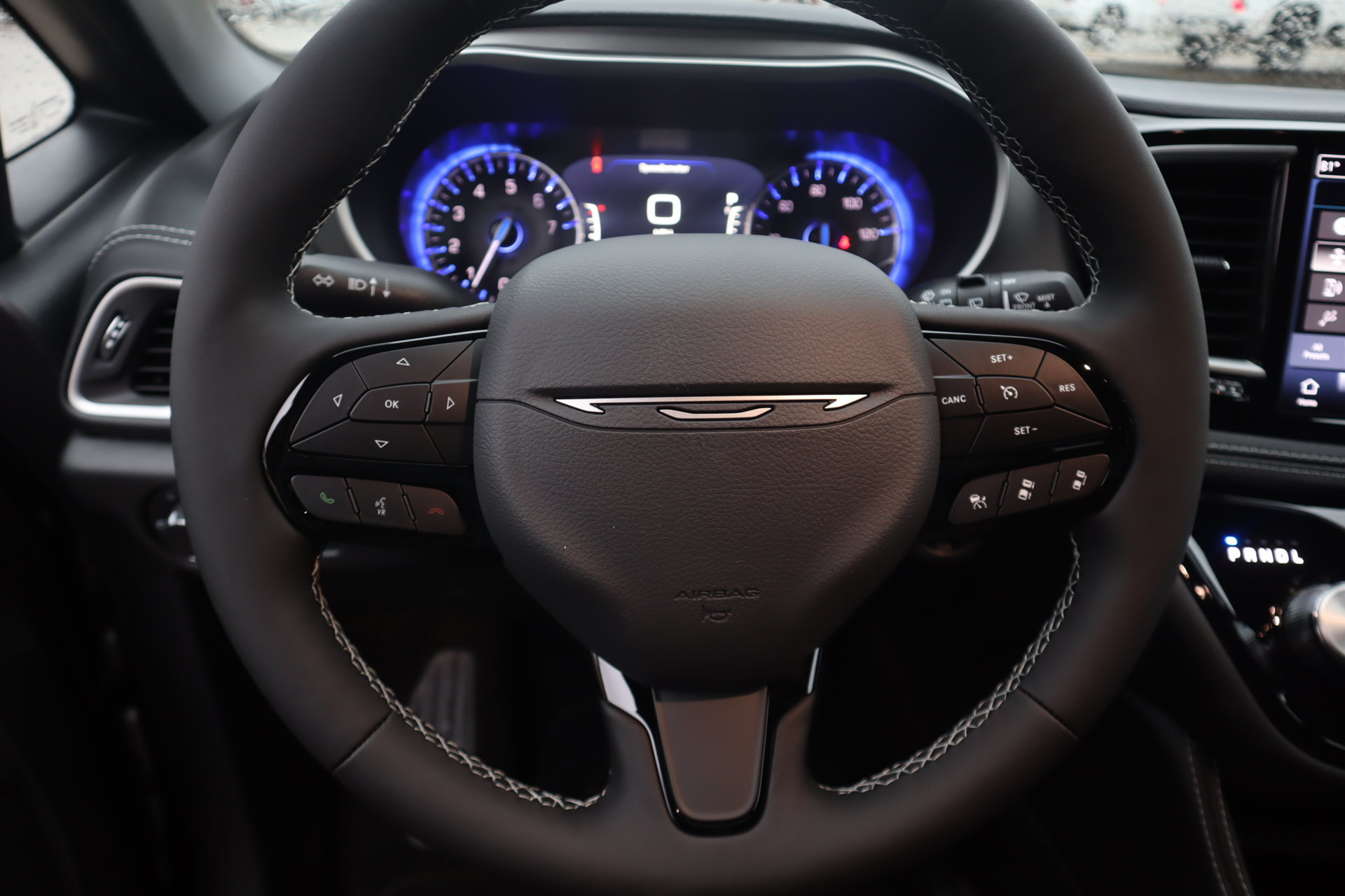 New 2027 Chrysler Pacifica Limited FWD image 3