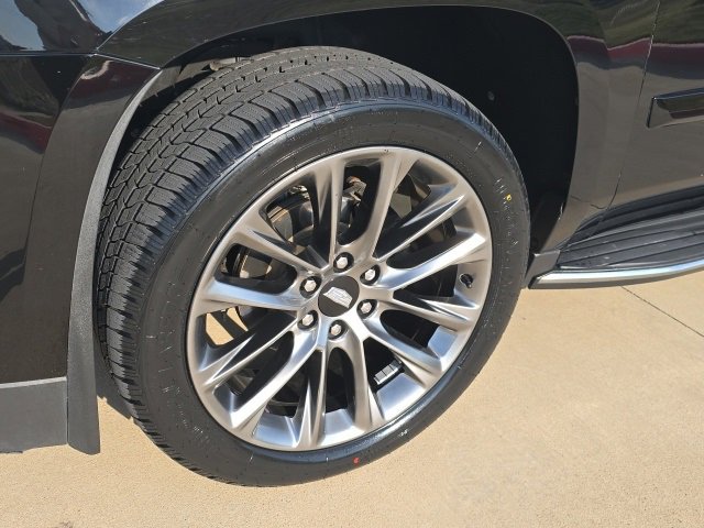 Used 2019 Cadillac Escalade ESV Luxury w/ Escalade Sport Edition image 9