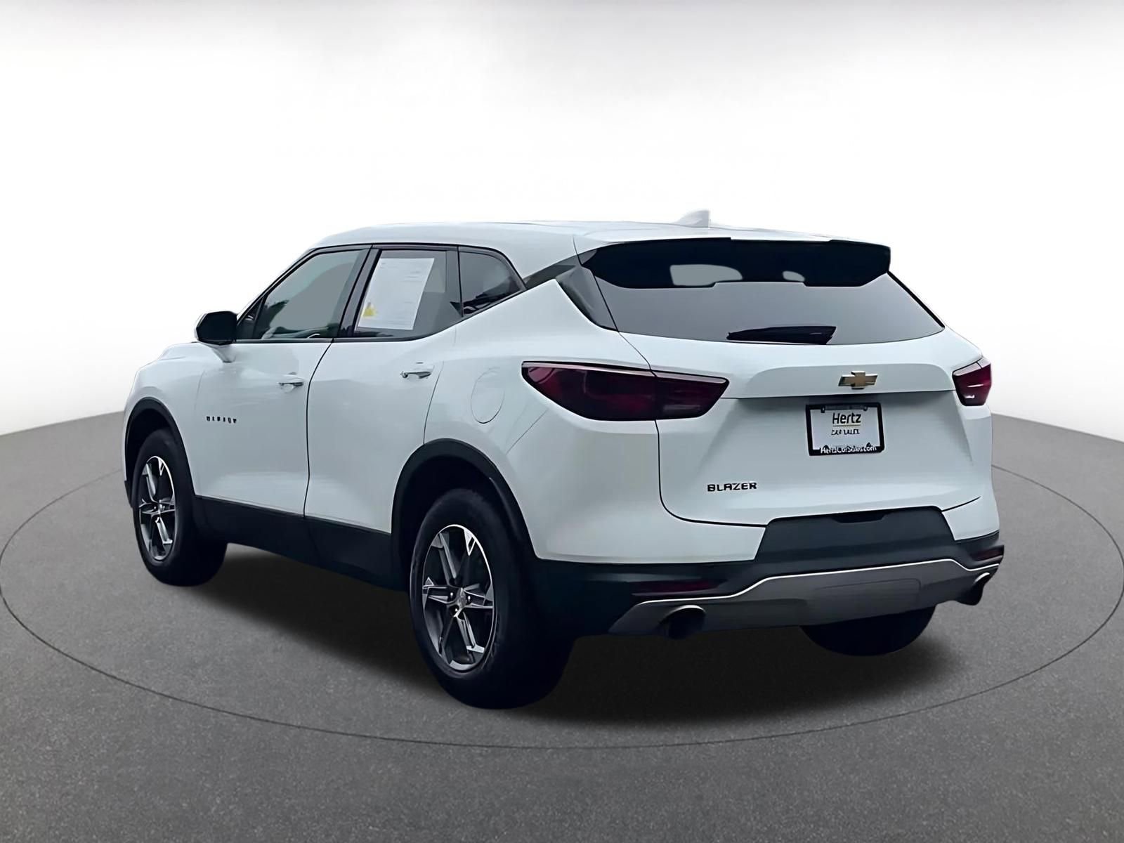 Used 2025 Chevrolet Blazer LT FWD image 11