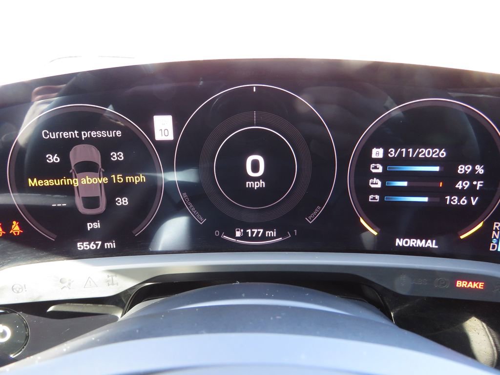 Used 2024 Porsche Taycan image 21