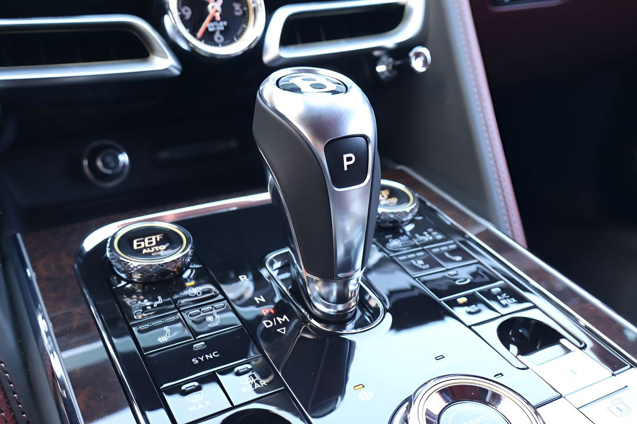 New 2026 Bentley Flying Spur Plug-In Hybrid AWD/4WD image 28