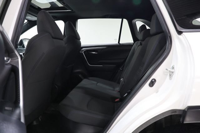Used 2022 Toyota RAV4 SE w/ Convenience Package AWD/4WD image 32