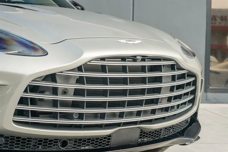 Used 2023 Aston Martin DBX 707 image 35