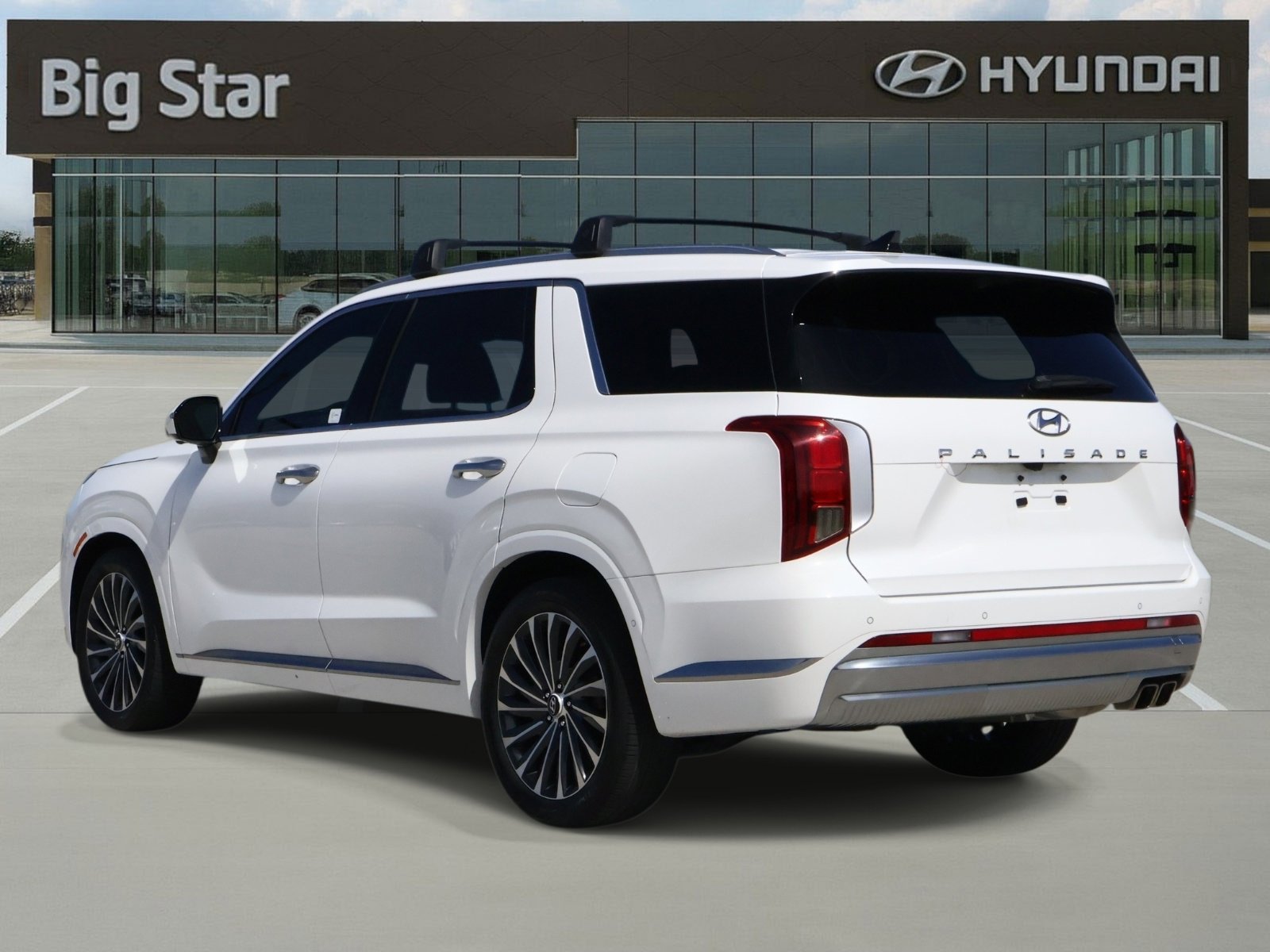 Used 2023 Hyundai Palisade Calligraphy FWD image 3