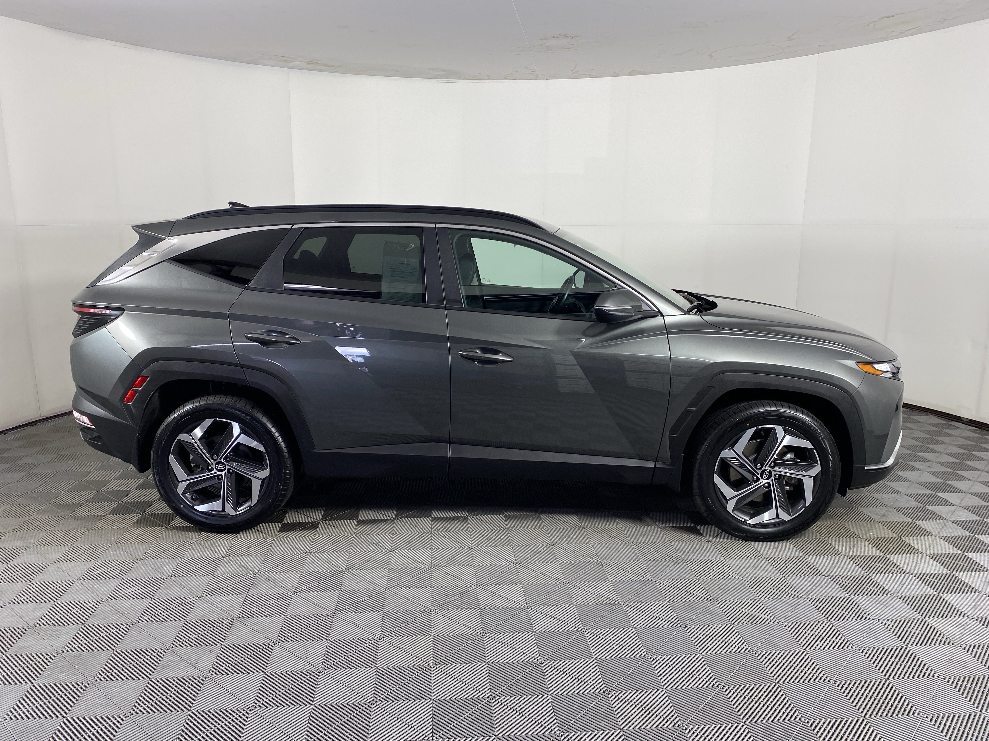 Used 2023 Hyundai Tucson SEL w/ Convenience Package AWD/4WD image 7