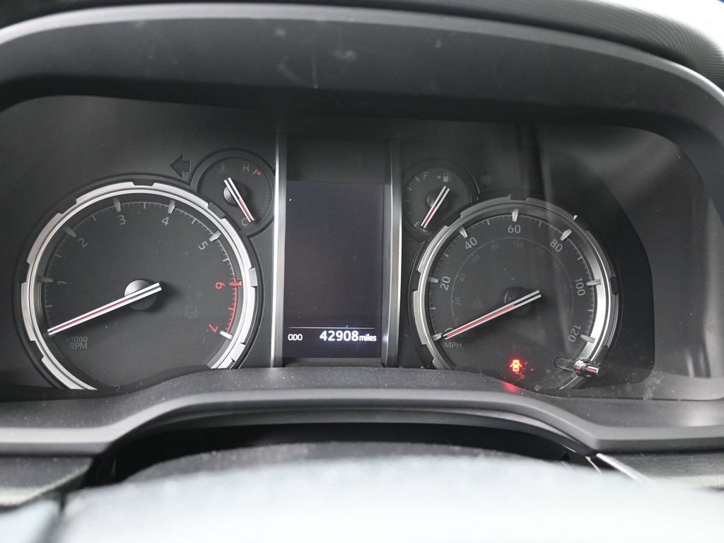 Used 2020 Toyota 4Runner TRD Off-Road Premium w/ Moonroof Package AWD/4WD image 10