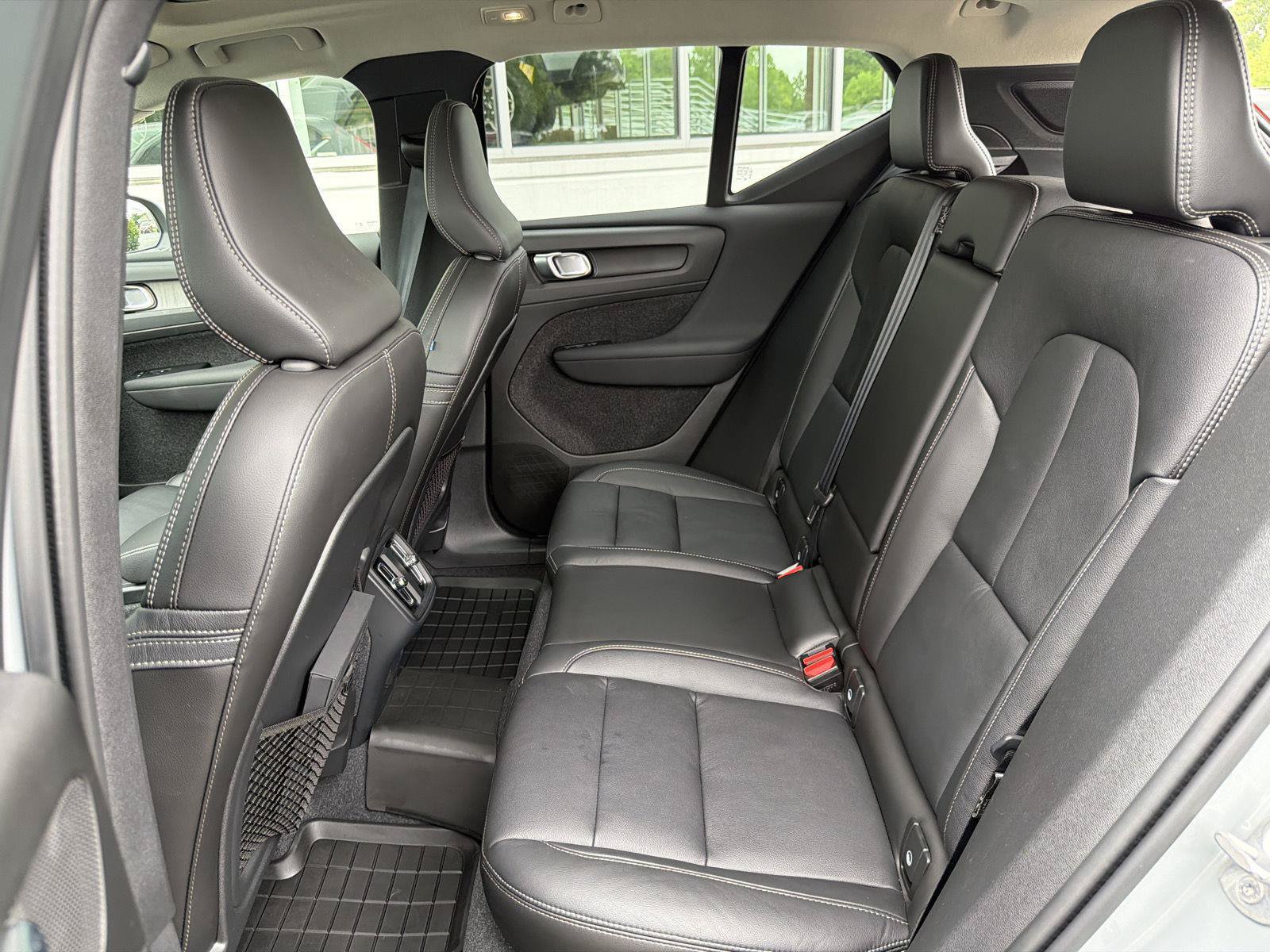 Used 2024 Volvo XC40 B5 Ultimate w/ Protection Package Premier AWD/4WD image 41