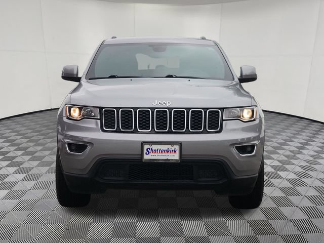 Used 2021 Jeep Grand Cherokee Laredo RWD image 2